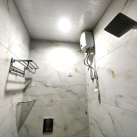Hotel Comfy Inn Mumbai Exteriör bild