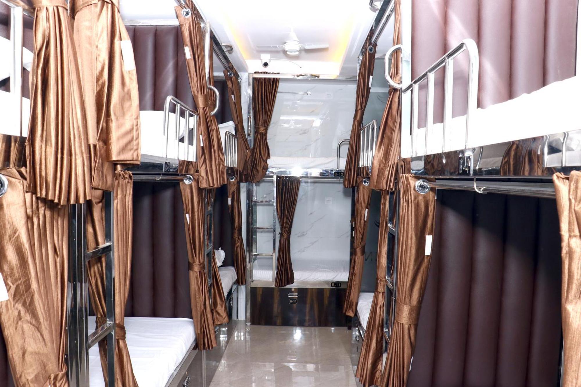 Hotel Comfy Inn Mumbai Exteriör bild